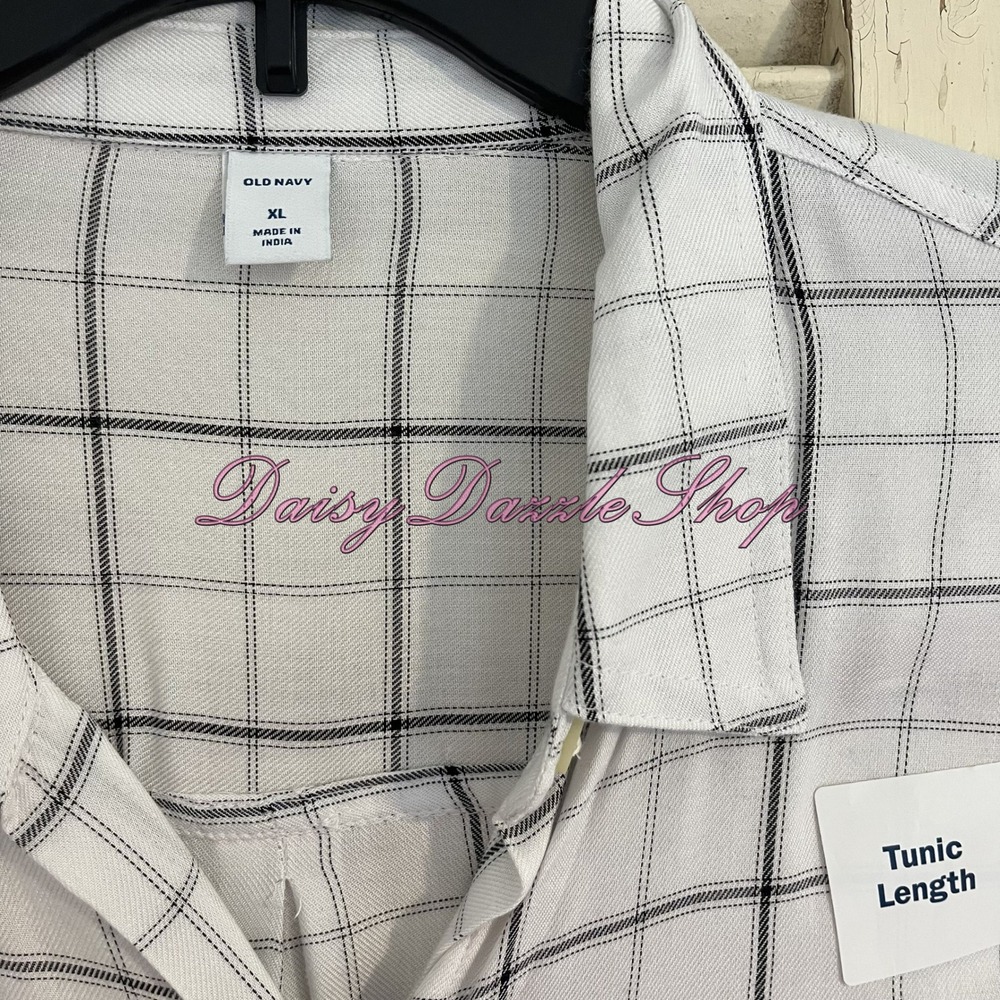 ✨New Old Navy Womens Tunic Shirt XL White Black Stripe V Neck Long Sleeve NWT✨ - Picture 2 of 10